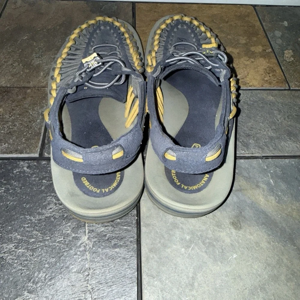 Keen Uneek Evo Shoes Men's 8.5  Blue Yellow Woven Slip On Sandals Outdoor Water